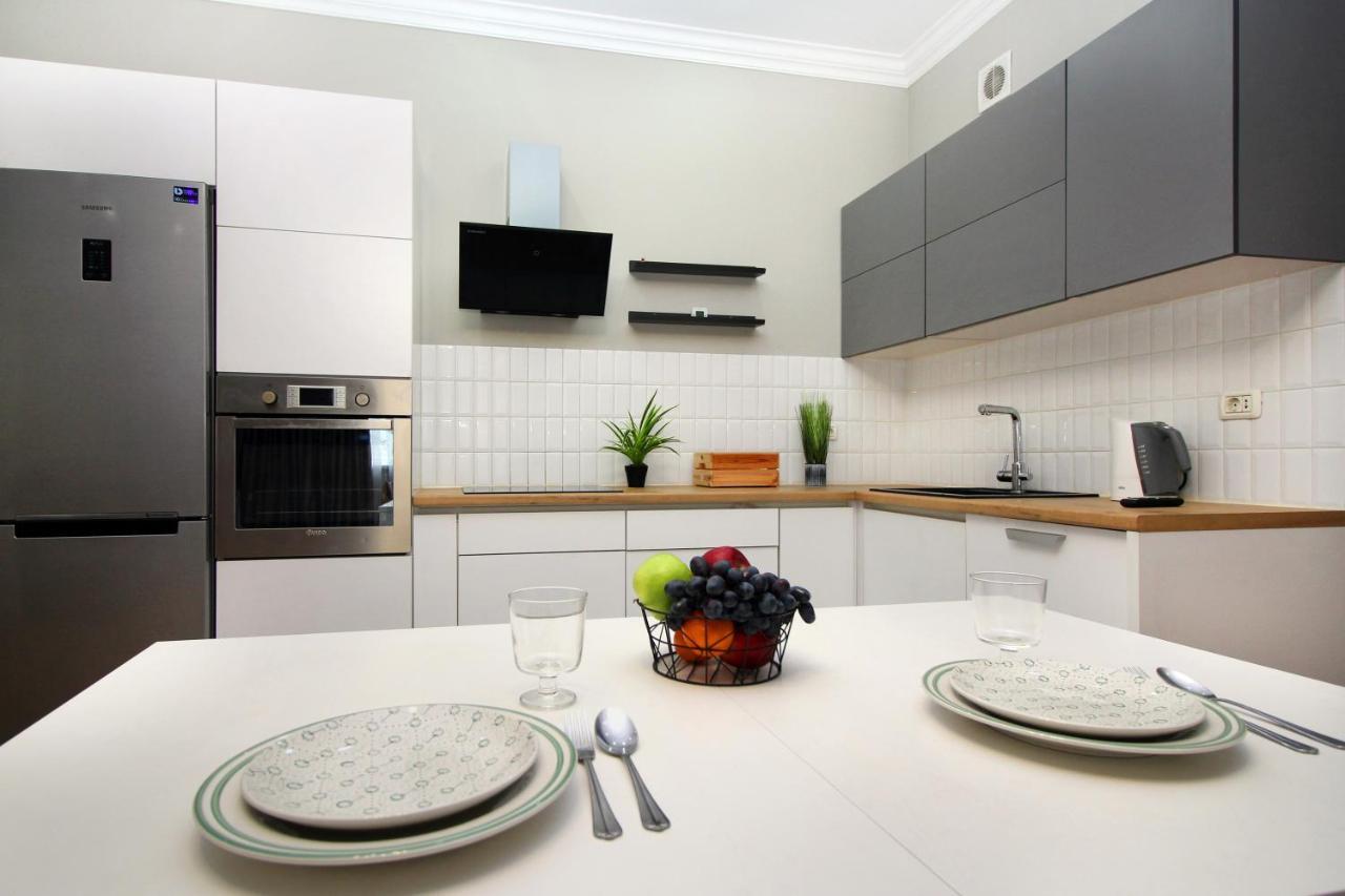 Perfect Spacious Apartment 356 アルマトイ エクステリア 写真